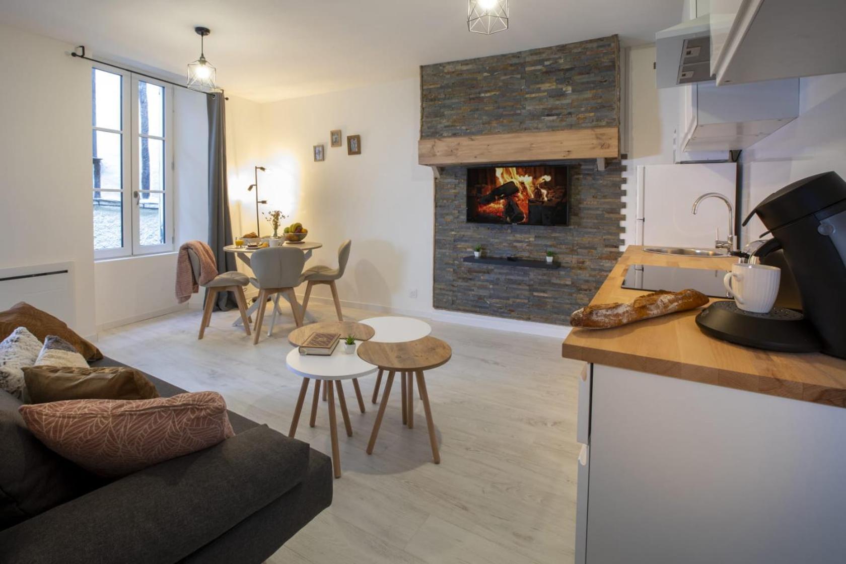 Le Nid 3 Etoiles Wifi, Netflix, Disney, Coeur De Bastide Villefranche-de-Rouergue Exteriör bild